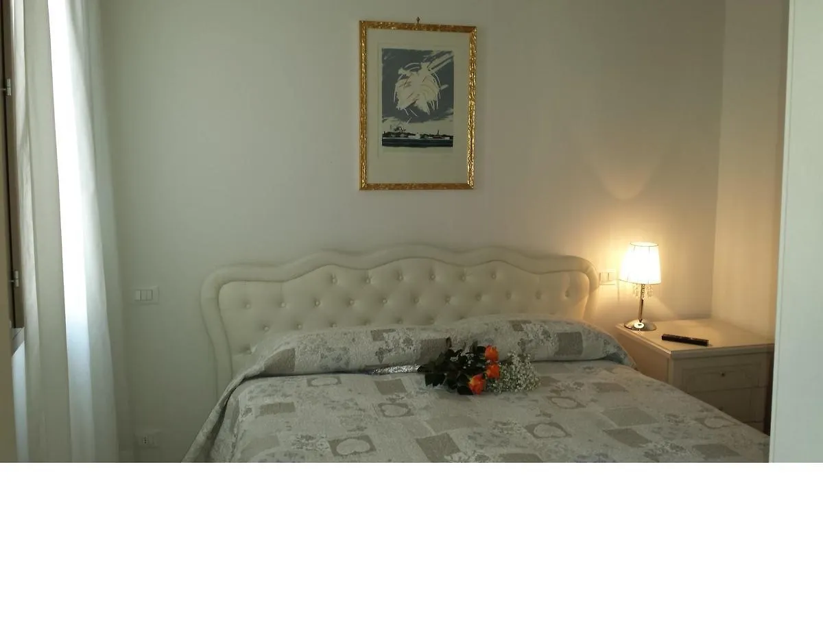 Angolo Fiorito Venice 3*,  Italy