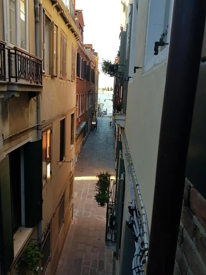 Angolo Fiorito Venice
