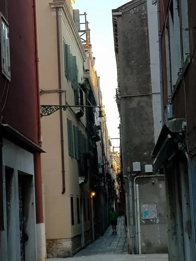 Angolo Fiorito Venice