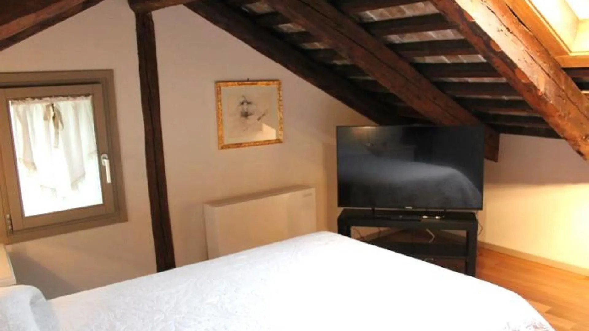 *** Inn Angolo Fiorito Venice Italy